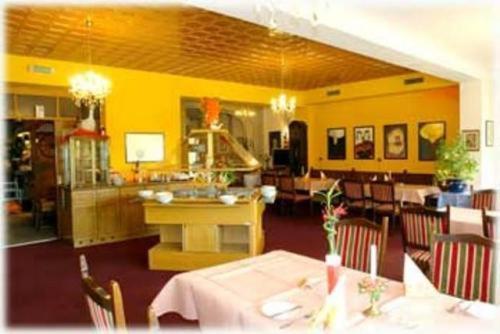 Hotel Restaurant Itzumer Pass Hildesheim Exterior photo